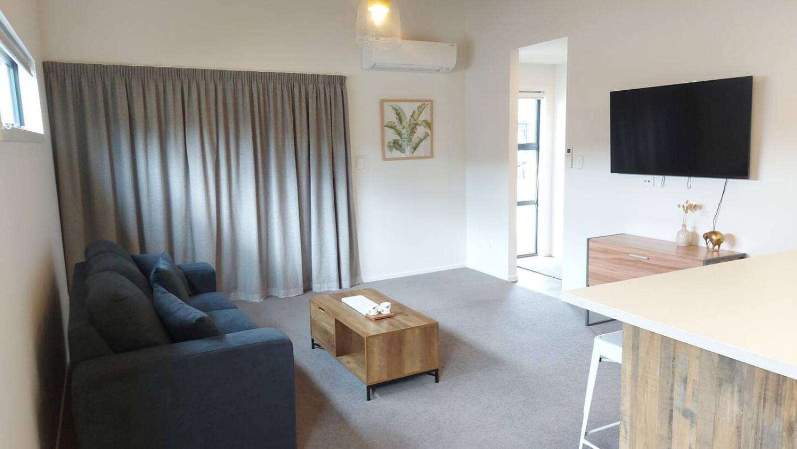 Sleek Suite By The Sand 1-Bedroom Dunedin Dış mekan fotoğraf